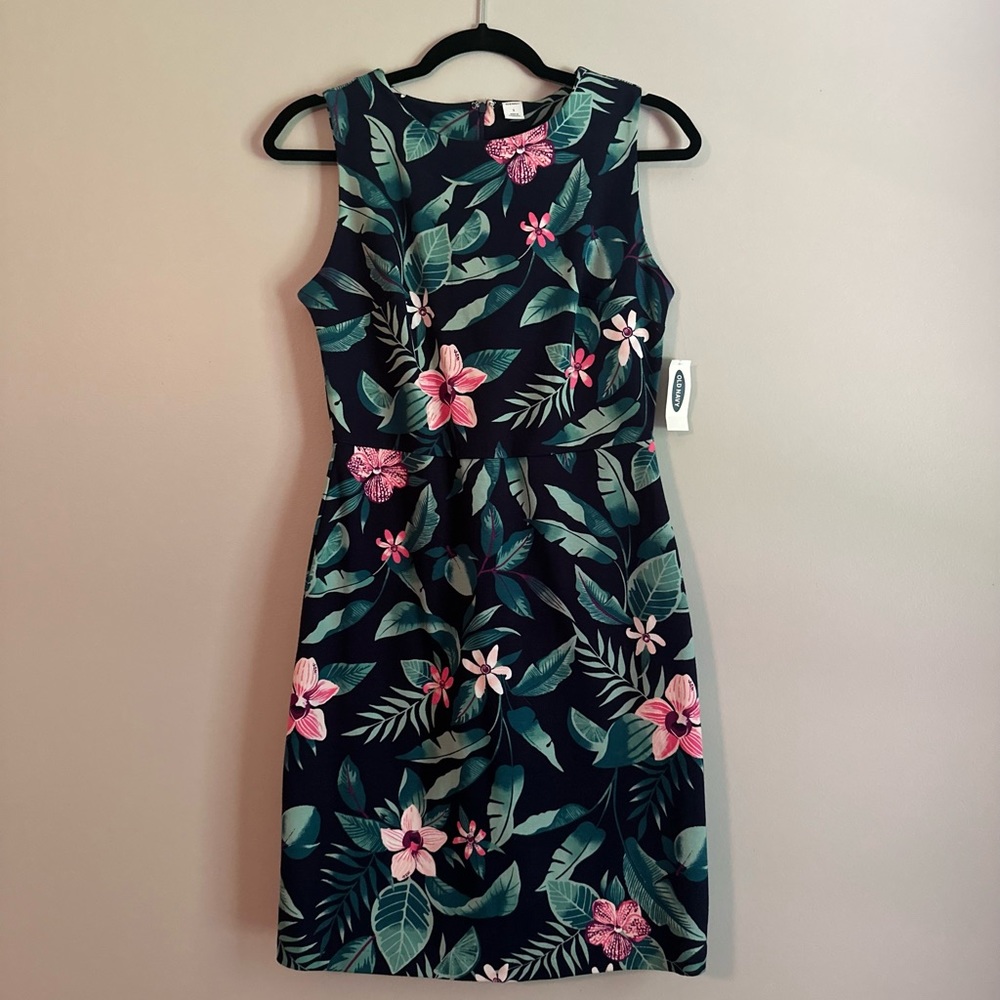 Fun Hawaiian summer dress